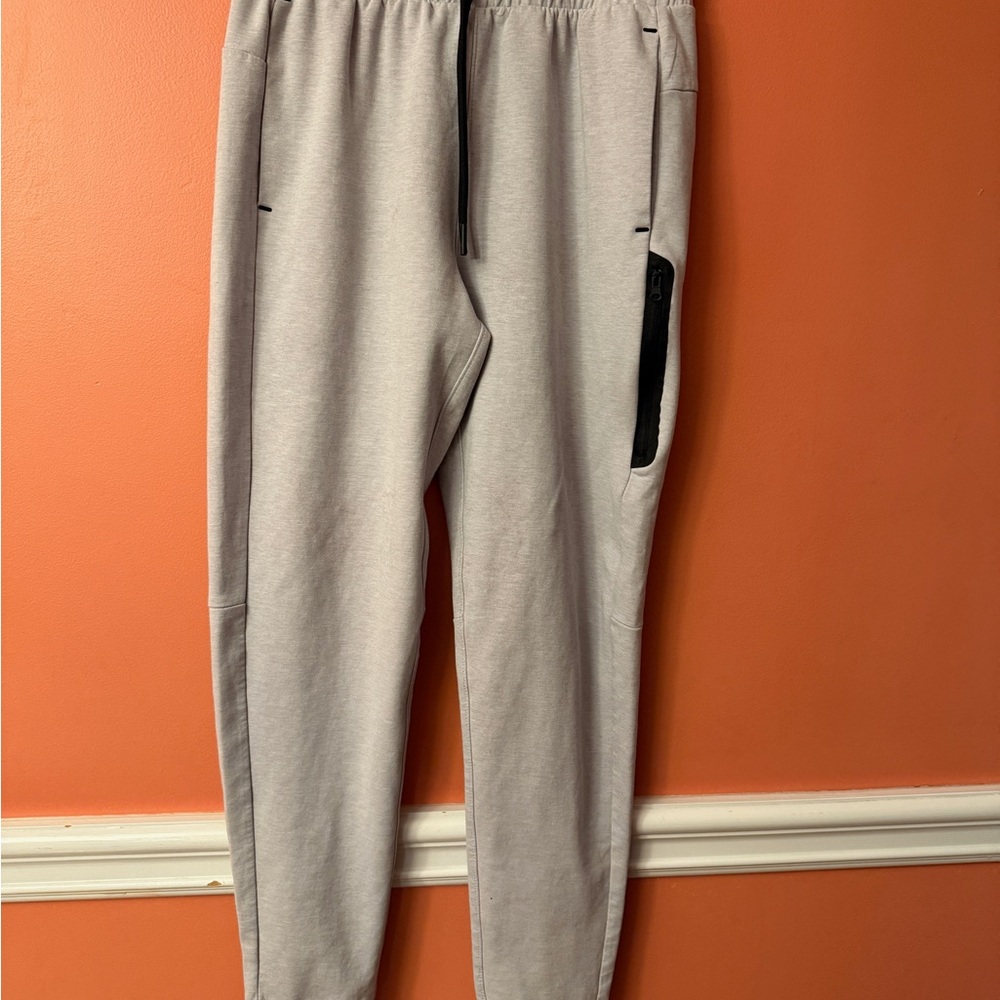 Old Navy Men's Light Gray Joggers